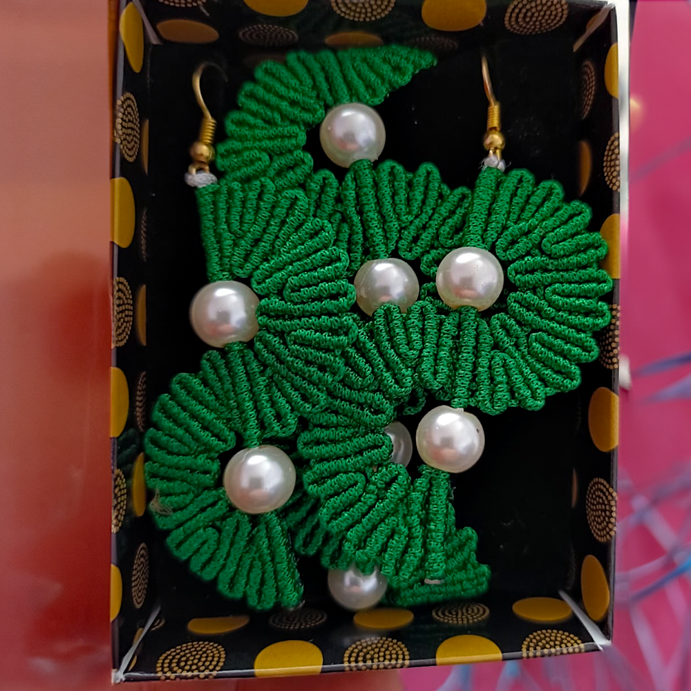 El Yapımı Makrome Takı Seti – Bileklik & Küpe