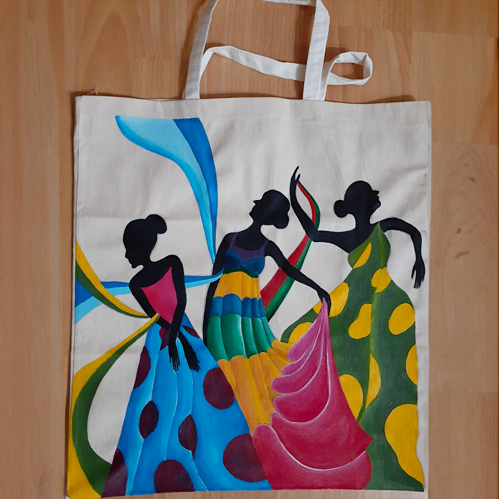 El Boyaması Bez Çanta – Dans Eden Renkli Kadın Figürleri
